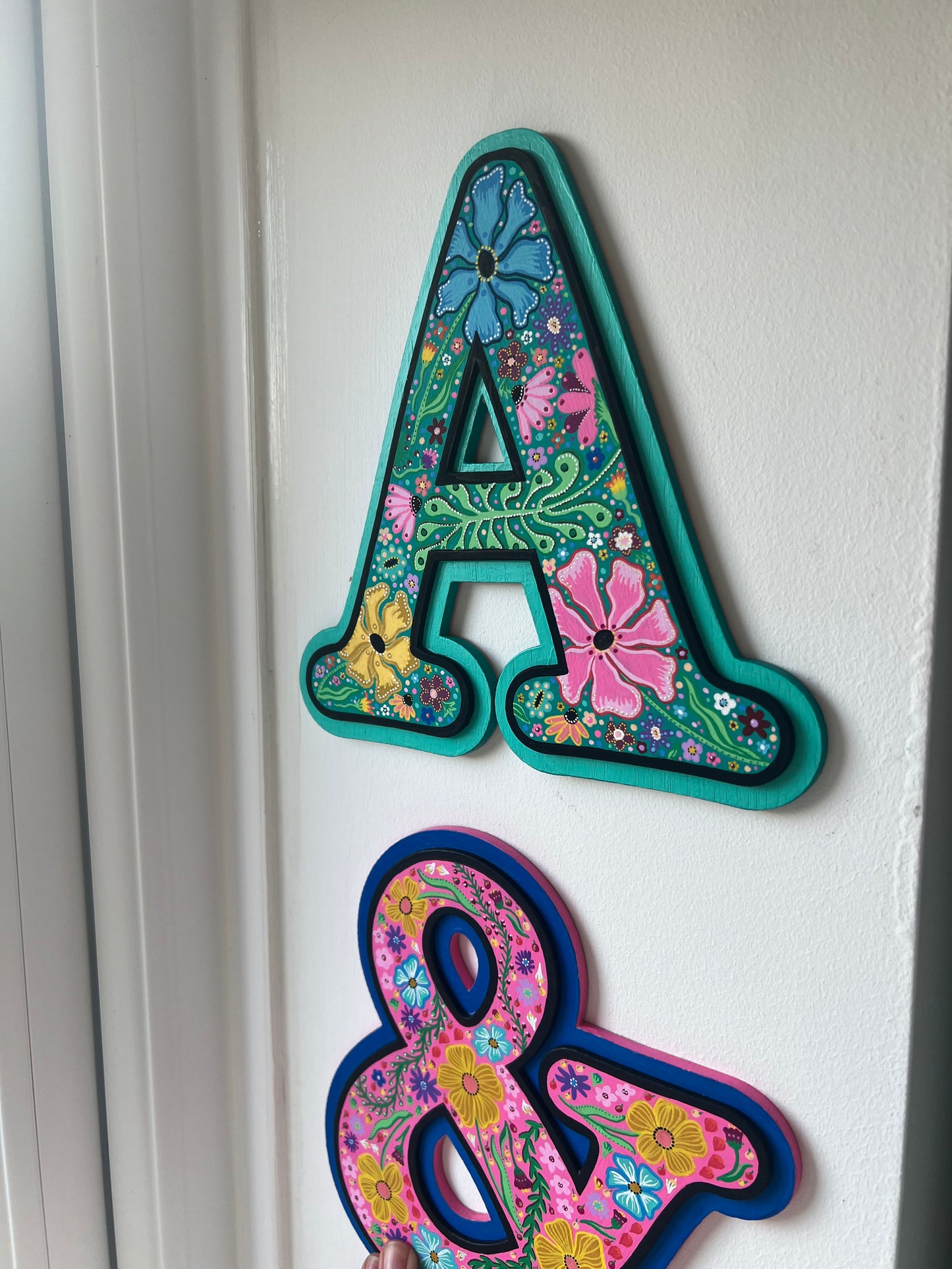 Hand painted &/Ampersand sign