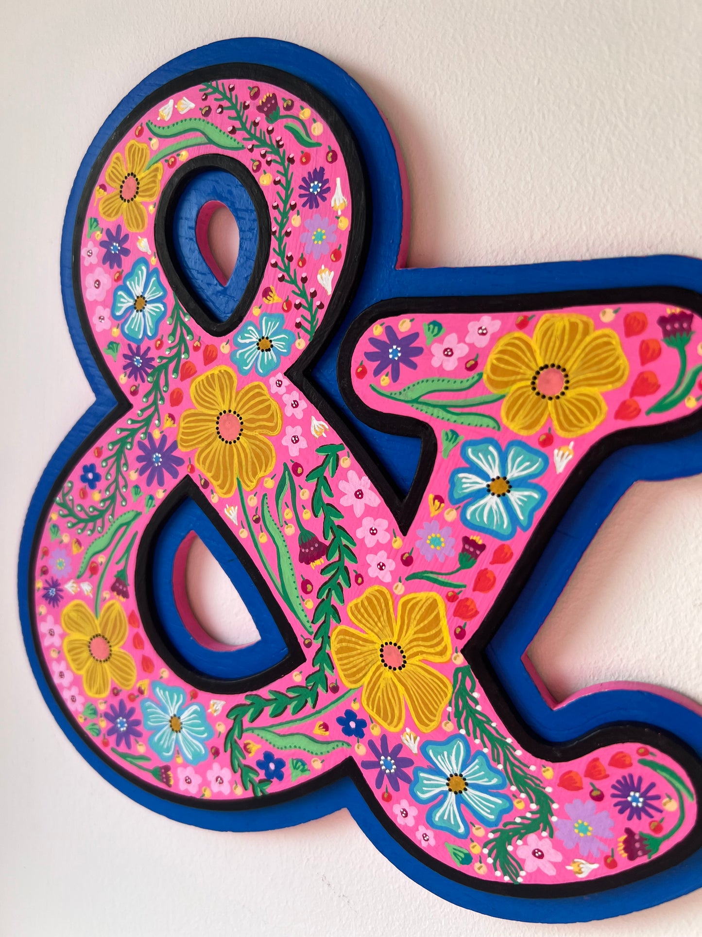 Hand painted &/Ampersand sign