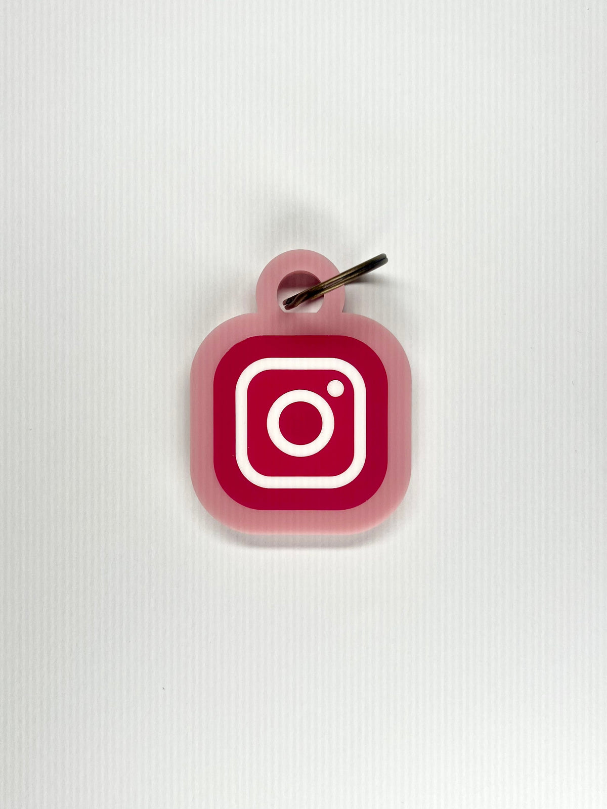 Tap to connect-social media key ring