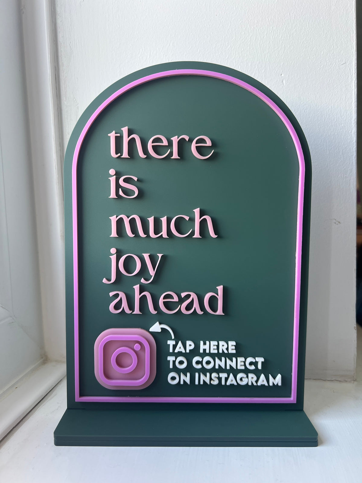 SMALL SIZE - Tap to connect social media sign