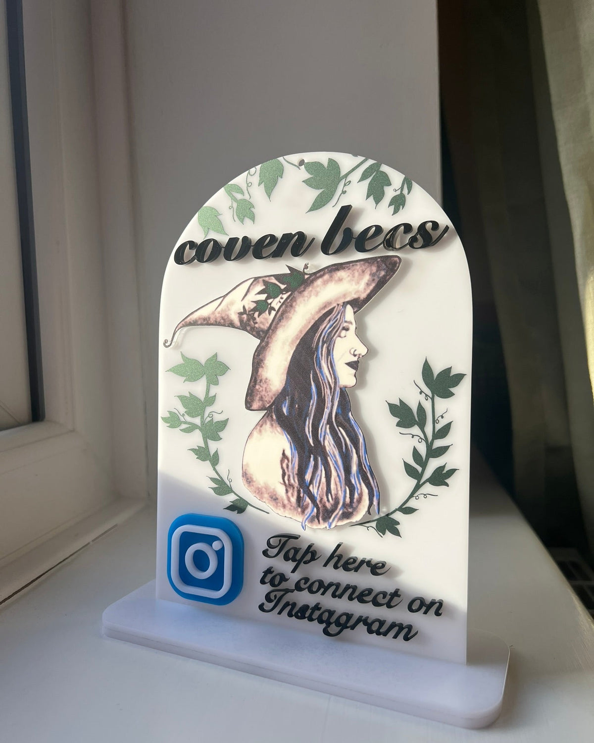 SMALL SIZE - Tap to connect social media sign