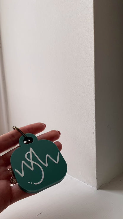 Tap to connect-social media key ring